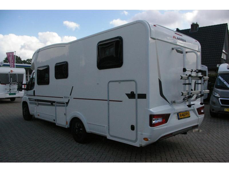 Adria Matrix M 670 SL Enkele bedden, Hefbed.  foto: 3