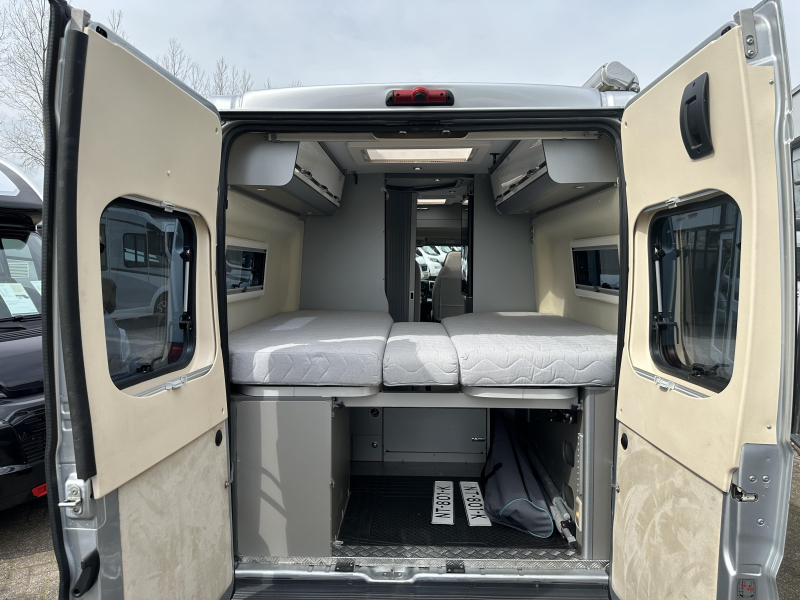 Adria Twin 640 SLX 150 hp solar panel photo: 18