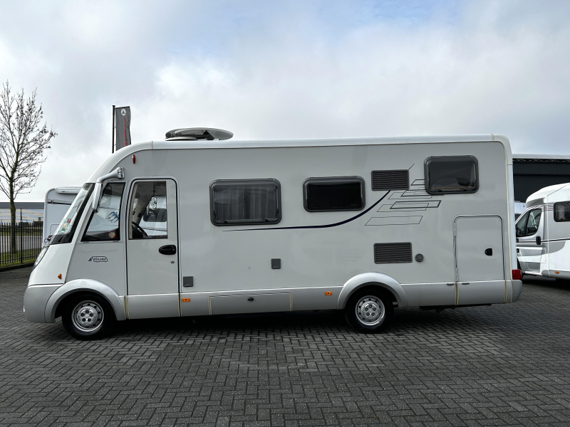 Hymer B614 CL Querbett/Hubbett/36.000km Foto: 23