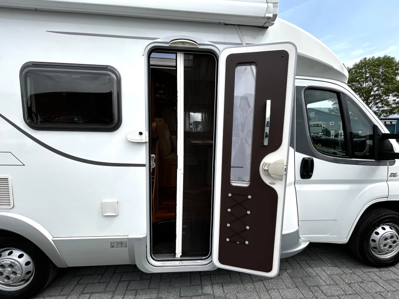 Hymer T 674 SL Enkele-bedden/2014/Euro-5  foto: 5