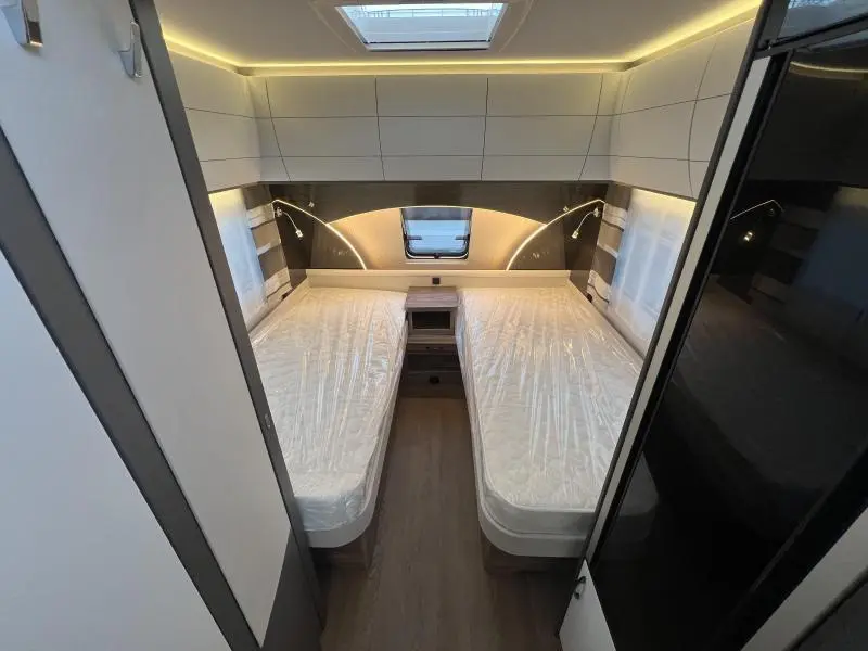 Hobby Excellent Edition 495 UL Enkele Bedden!  foto: 4