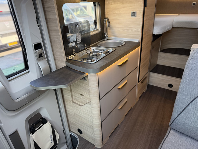 Knaus Van Ti Plus 650 MEG Platinum S / Free Storage photo: 8