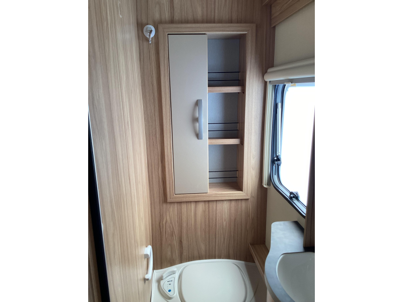 Eriba Nova Light Delight 465 Mover/ omnistor  foto: 6