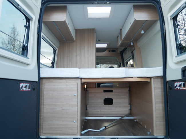 Carado CV 540 Edition 15 5.40 Meter Buscamper, Dwarsbed foto: 20