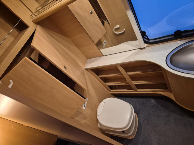 Dethleffs EN3 Enkele bedden, mover UNIEK aparte badkamer+ VT foto: 16