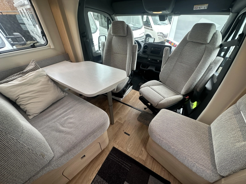 Hymer B 600 Mercedes Automaat ALKO  foto: 14