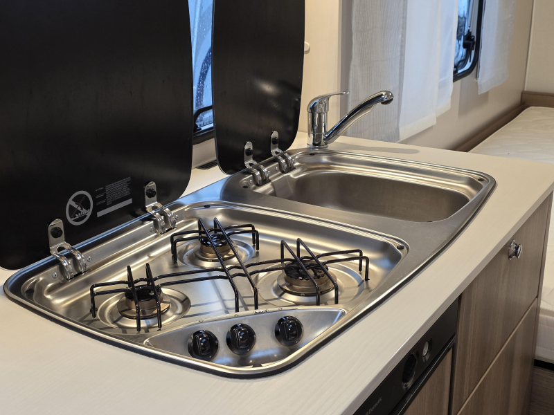 Dethleffs C'Joy 460 LE Camas Individuales TIENDA 2017 foto: 9