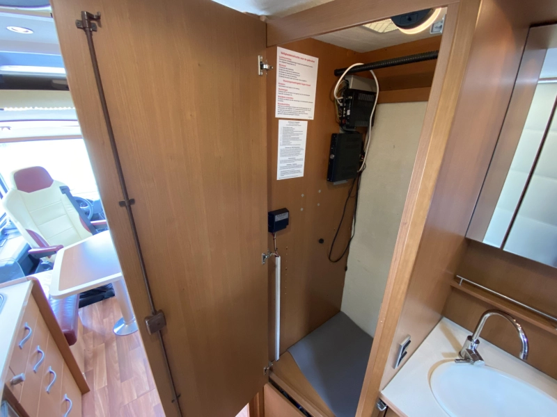 Niesmann+Bischoff Arto 64 GL | Autocaravana NL 1er Propietario foto: 14