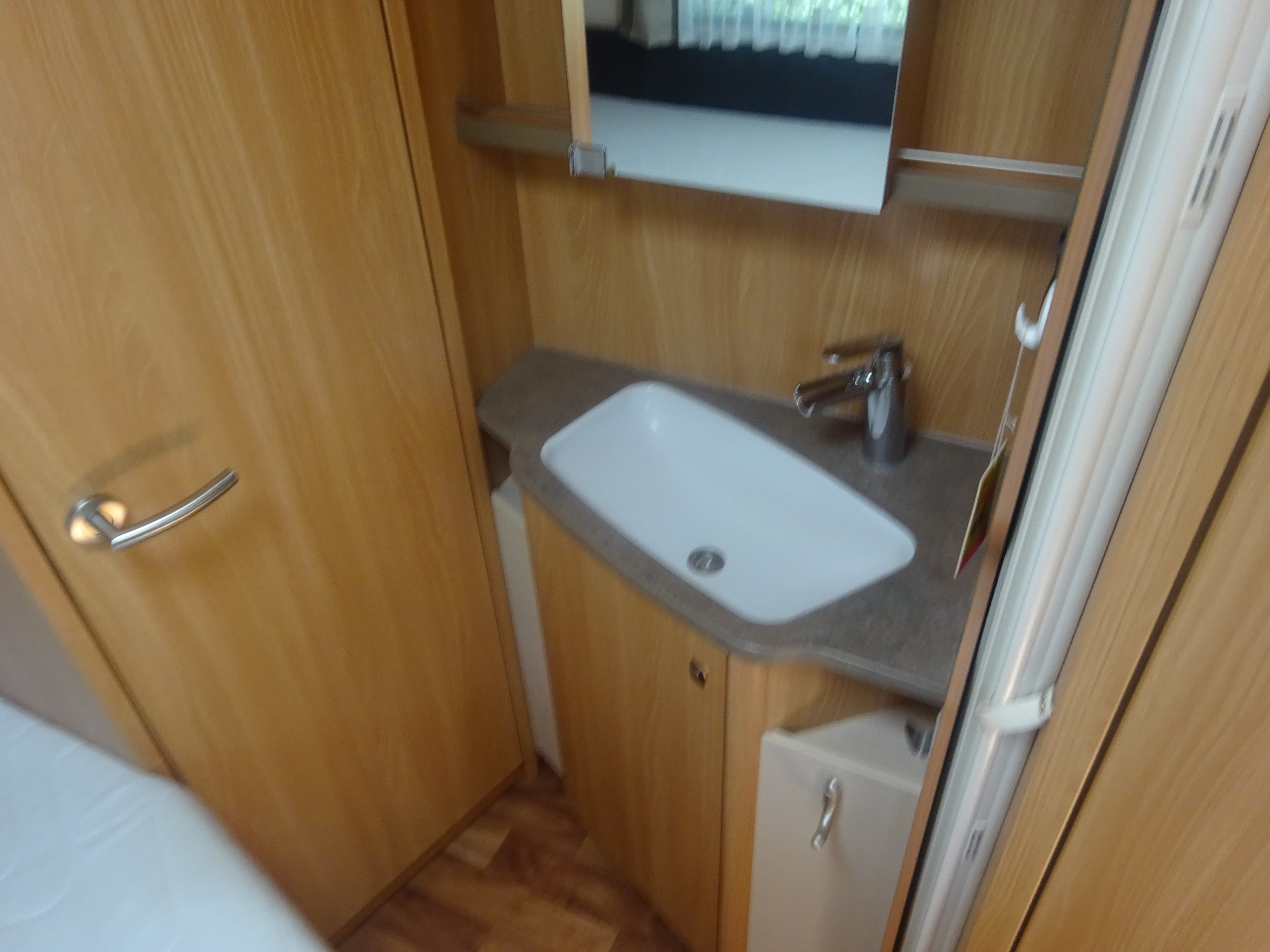 Knaus Sudwind GERESEVEERD foto: 19