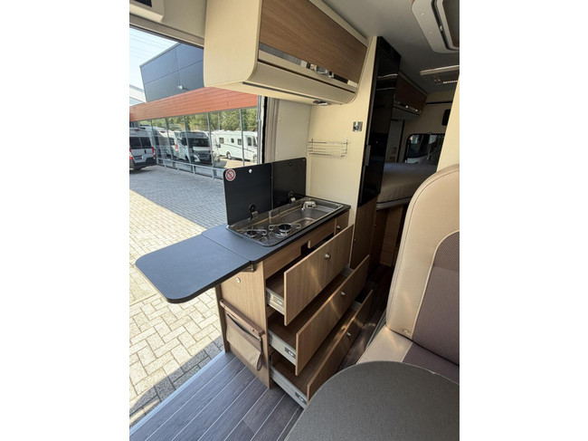 Adria TWIN 640 SLX Enkele Bedden Luifel Trekhaak Bearlock foto: 15