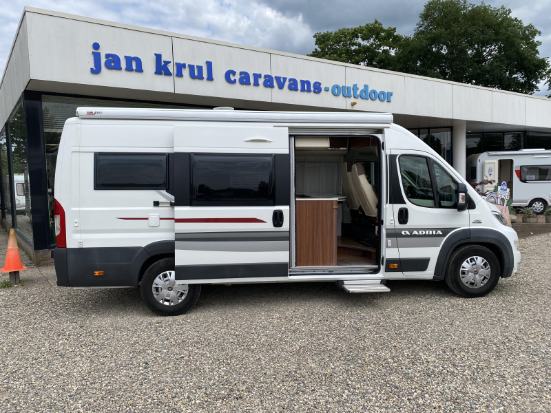 Adria Twin 640 SLX camas individuales como nuevas foto: 1
