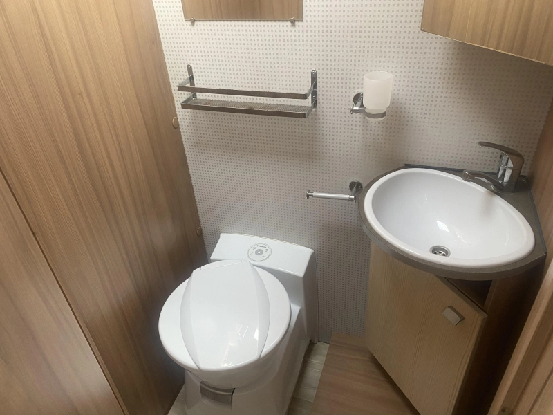 Pilote Aventura P 730 mit Queensbett UND LUXUS Foto: 28