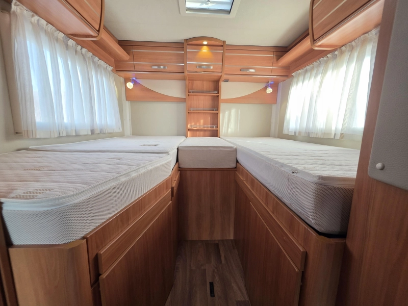 Hymer Exsis-T 588 Autom&aacute;tico 150CV 2017 foto: 10