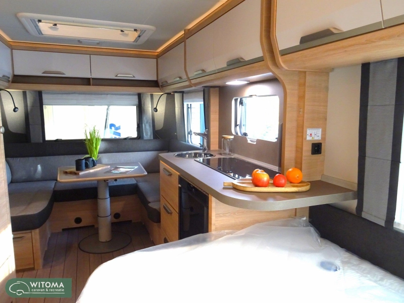 Knaus Sudwind Black Selection 450 FU Witoma 50 jaar aanbieding  foto: 4