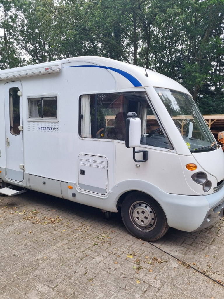 BUERSTNER Elegance 685 Foto: 1