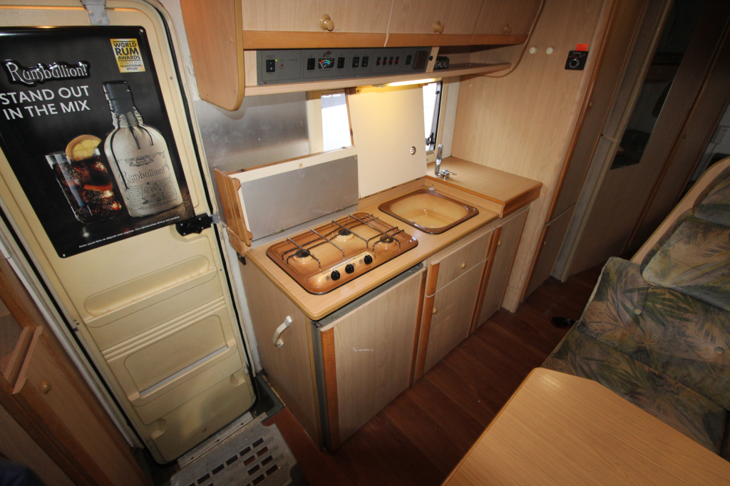 Peugeot 230 Fendt APK 01-12-2027!! foto: 6