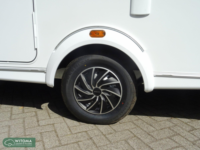 Weinsberg CaraOne Edition HOT 450 FU Frans bed  foto: 21