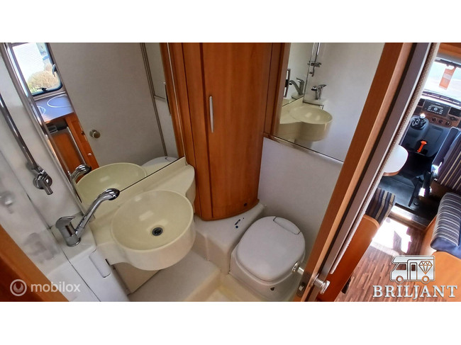Hymer HV 562 .. 2008 camas individuales foto: 8