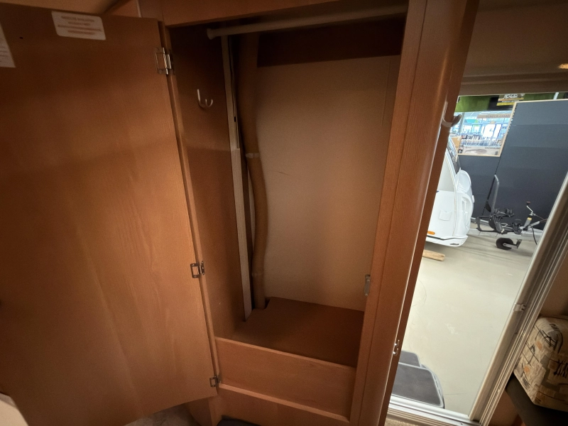 Kip Sky line Special 47 TDB +avance+mover+toldo foto: 17