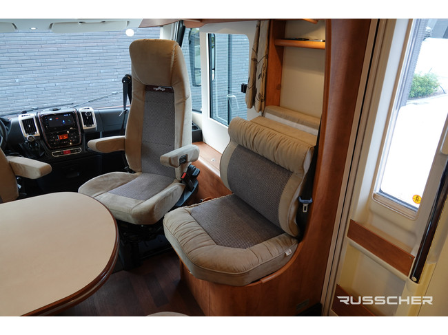 Carthago CHIC C-LINE i 4.9 5 persoons 150Pk | Lengte bedden | Dakairco foto: 5