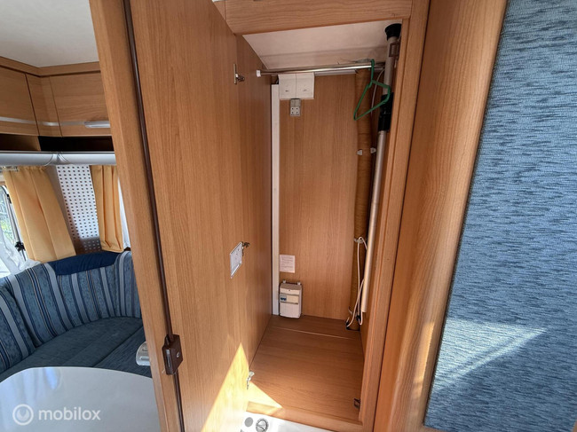 Wilk 490 S3 Enkele bedden voortent rondzit foto: 13