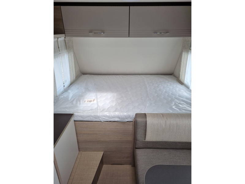 Bürstner Premio Life 425 TS € 1.250,= Acc. voordeel!  foto: 6