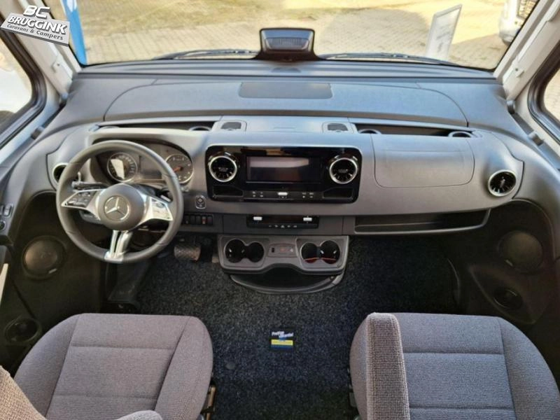 Hymer B-MC I 600 Einzelbetten + Hubbett Foto: 3