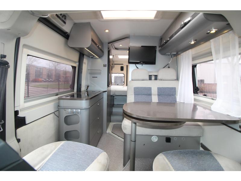 Adria Twin Titanium 640 SLX Enkele bedden - EURO5  foto: 13