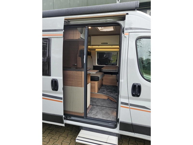 Weinsberg CaraBus 600 MQ Automatik Modell 2026 grau Foto: 4