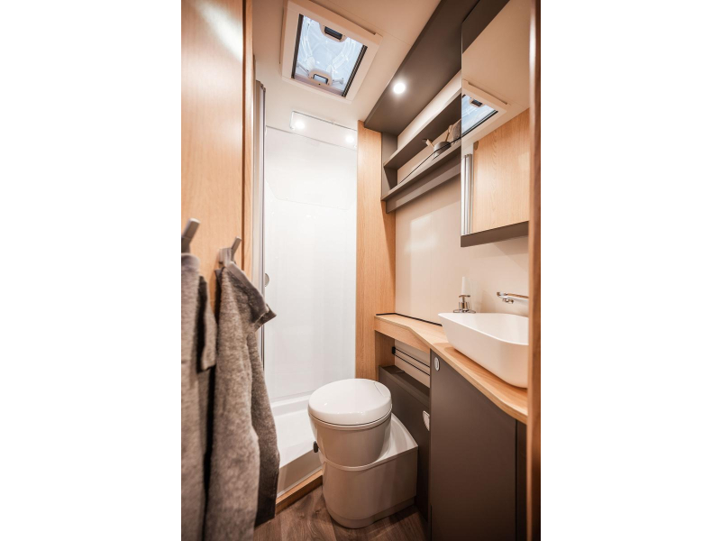 LMC Tourer 660 G enkele bedden 2027 autom.  foto: 15