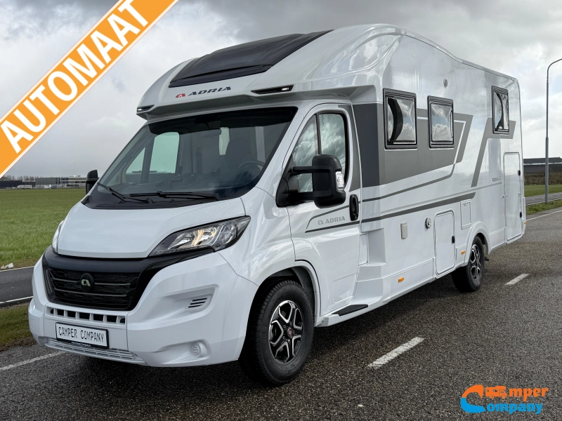 Adria Matrix Plus 670 DL Camas longitudinales / Autom&aacute;tico