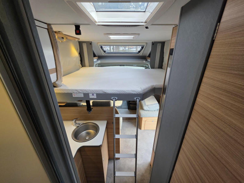 Dethleffs Just 90 T 7052 DBM Queensbed / Hefbed  foto: 21