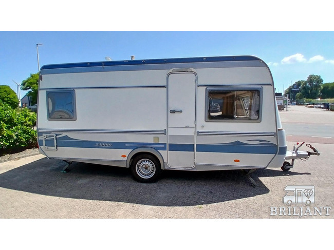 Caravana Fendt Saphir 470.. cama francesa/asientos redondos foto: 2