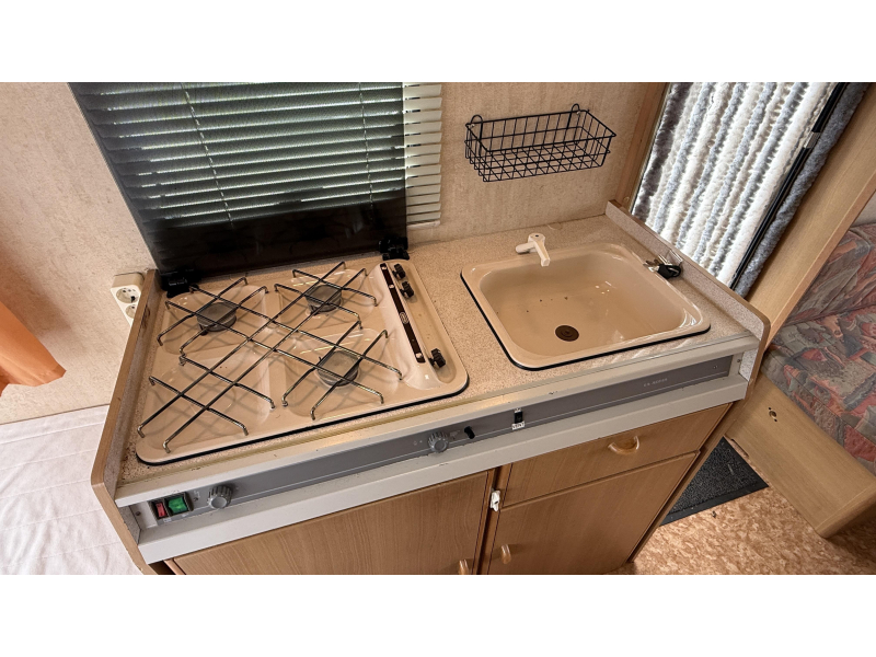 Adria Optima 425 TK Festbett Sitz Toilettenraum Foto: 8