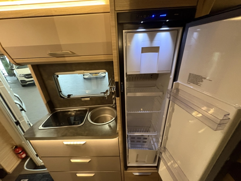 Knaus Van TI Plus 650 MEG MAN automaat - luchtv.  foto: 13