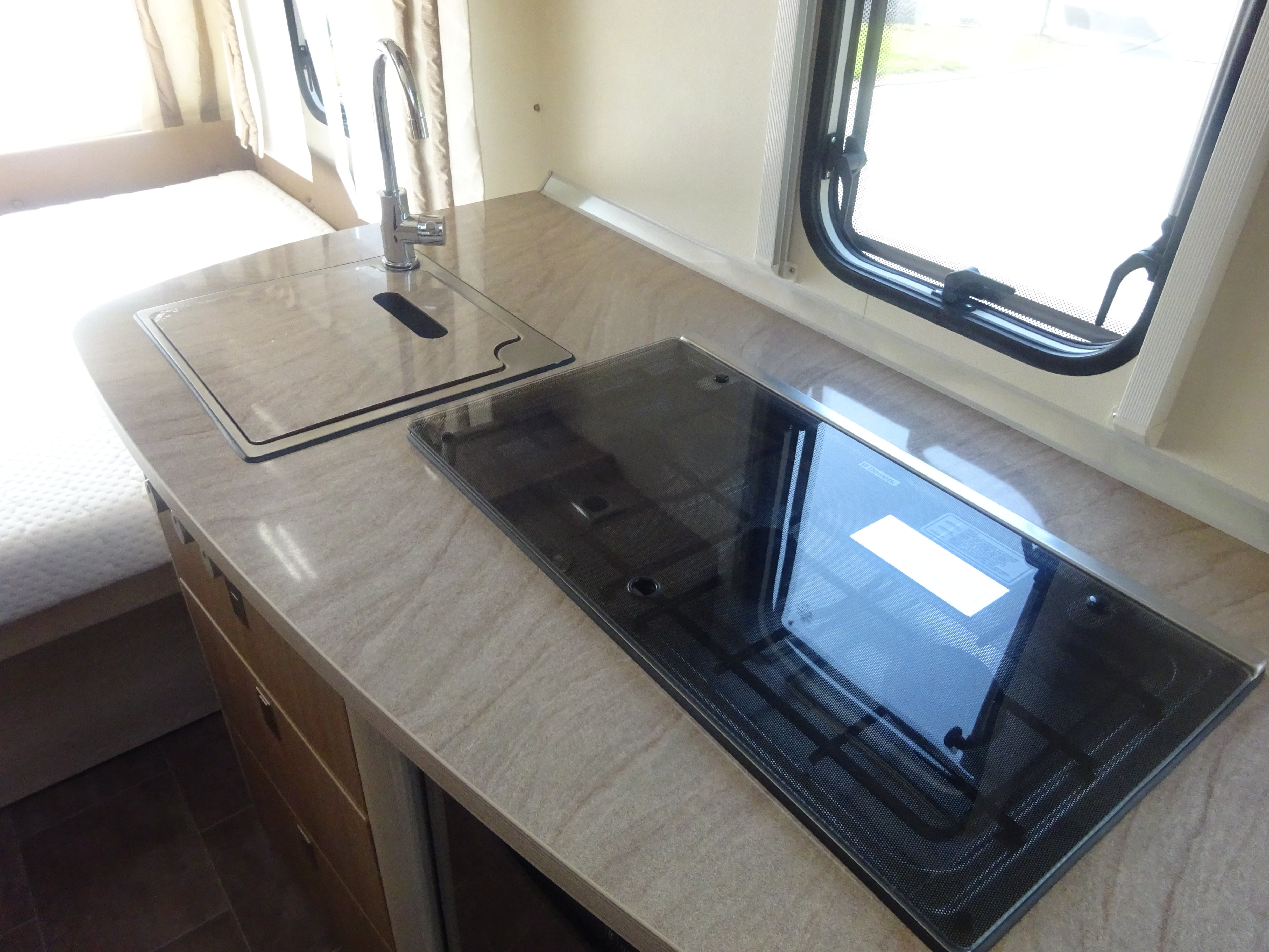 Bürstner Averso 395TS Vast Bed/Treinzit/Mover foto: 15