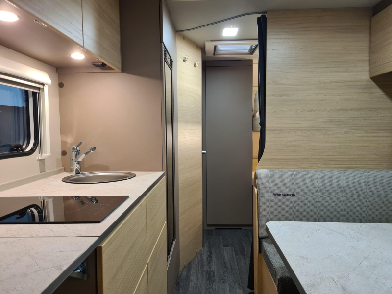 Weinsberg CaraCito 500 QDK Stapelbedden en douche!  foto: 11