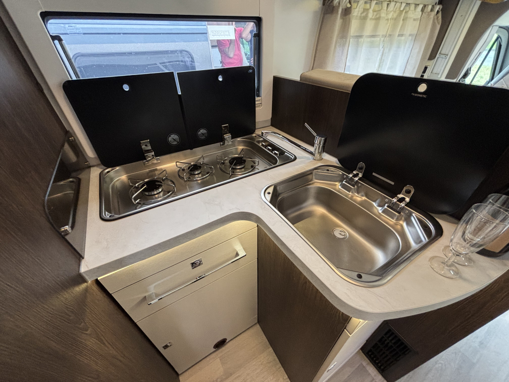 Benimar Tessoro T 496 AUTOMATIC QUEEN BED+PULL-DOWN BED ROOF AIRCO photo: 7