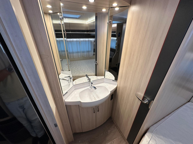 Hobby De Luxe Edition 460 Ufe photo: 17