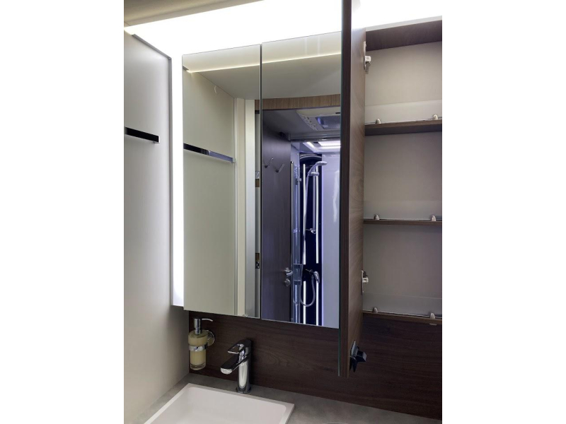 Frankia Platin 8400 QD Alpine Geluidsysteem  foto: 15