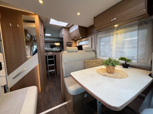 Carado T 448 Enkele Bedden Hefbed XXL garage Cruise Airco foto: 19