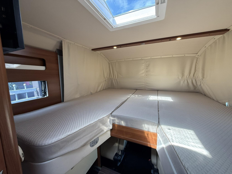 Carthago Liner For Two 53 L RONDZIT - vol accessoires  foto: 2