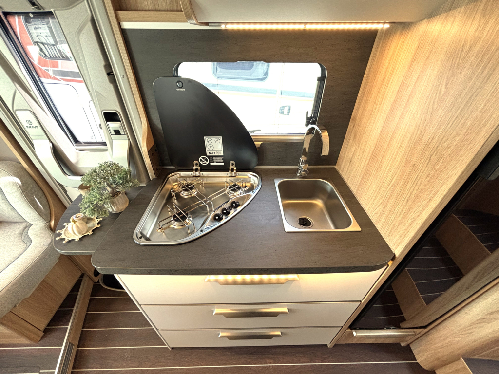 Knaus Sky Wave 60Years 650 MEG AUTOMAAT ENKELE BEDDEN+HEFBED foto: 7