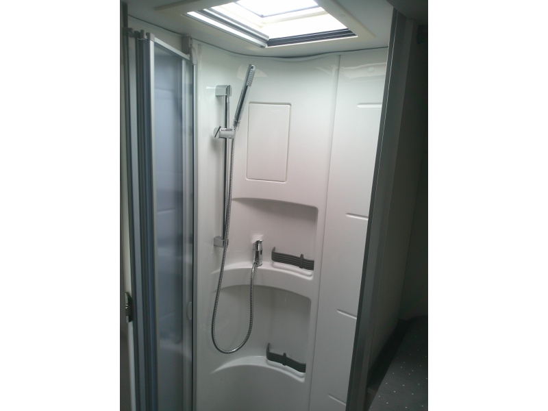 Hymer Tramp S 685 Als nieuw! super compleet  foto: 16