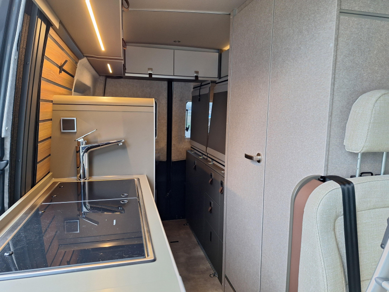 Hymer Grand Canyon S 600 4 PERSONAS+TECHO ELEVABLE-170CV foto: 5