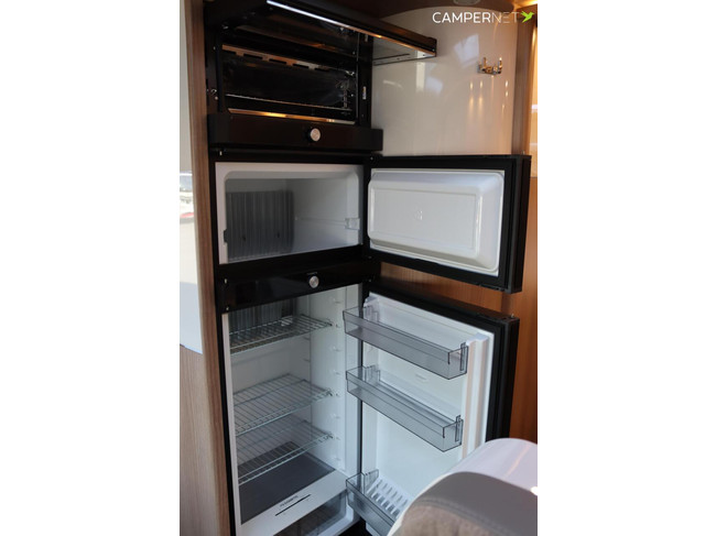 Carthago C-Tourer I 150 QB 170pk Automaat | Zo goed als nieuw | Queensbed | Gescheiden douche | Dubbele bodem | Hefbed | Luxe | LED kopla foto: 17