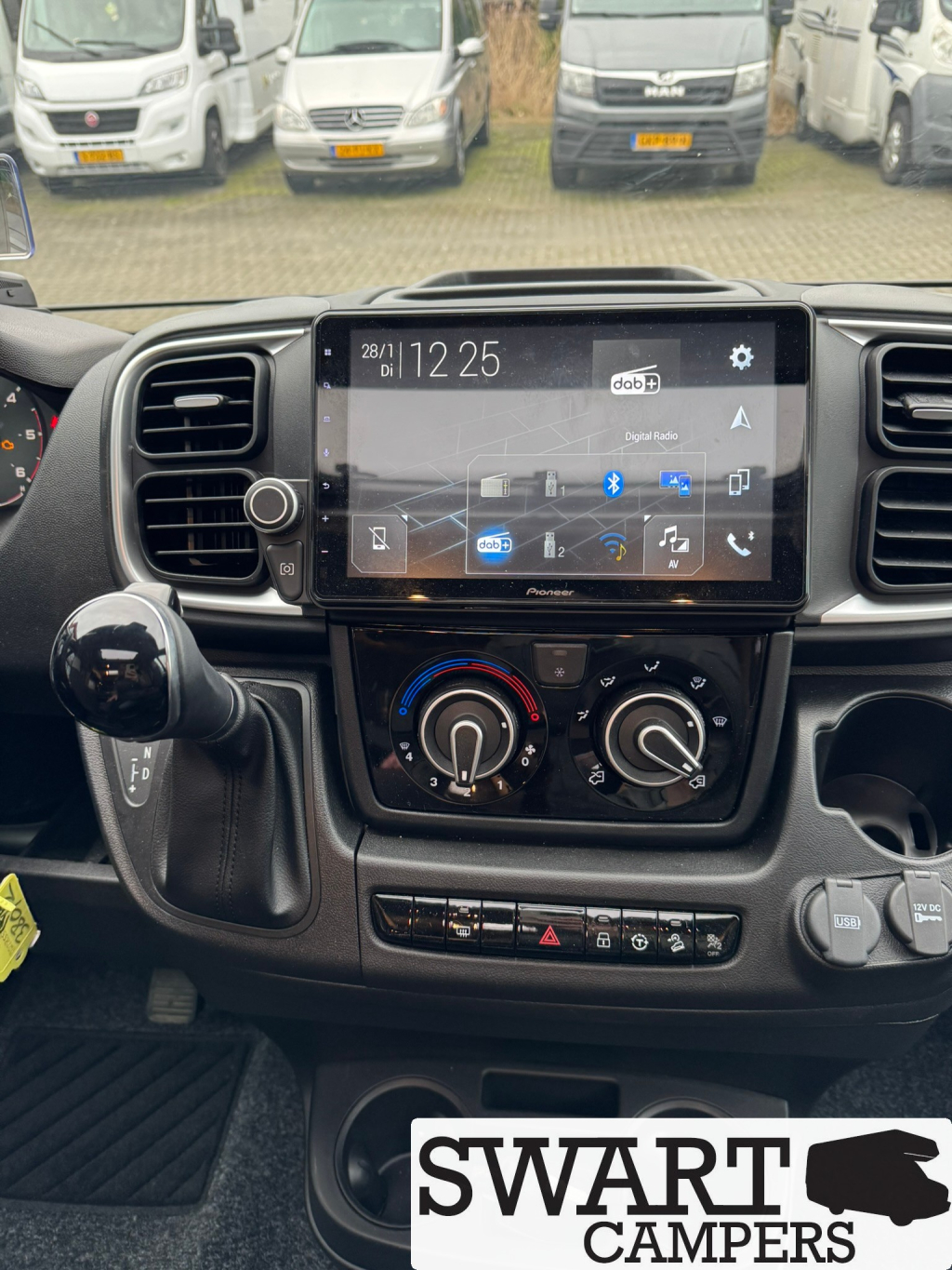 Knaus L!VE TI 650 MF Platinum Selection, Fransbed Automaat  foto: 10