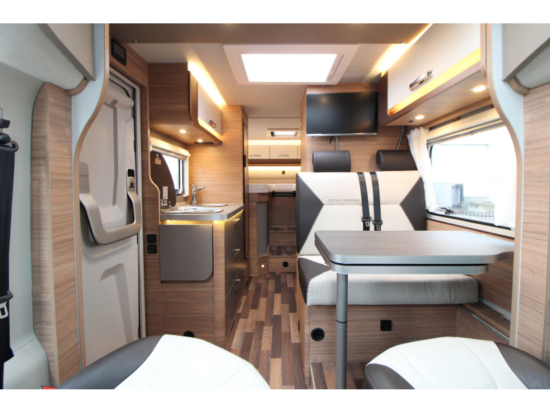 Weinsberg CaraCompact Pepper 600 MEG Camas individuales - &iexcl;&iexcl;5.269km!! foto: 14