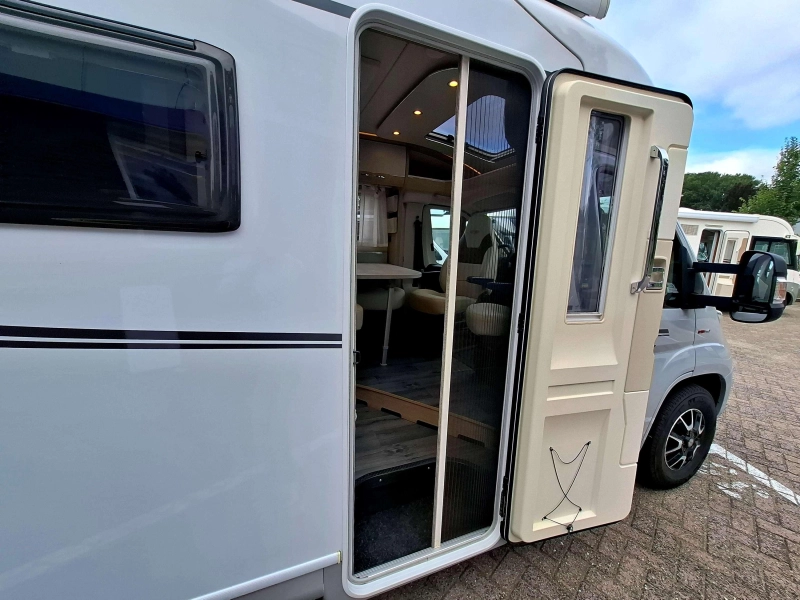 LMC Cruiser T 663 G Grey Selection 150 | 2020 photo: 9