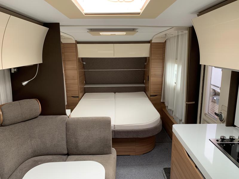 Adria Alpina 663 PT Zeer compleet!!  foto: 2